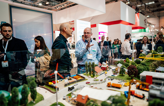 e-world format image